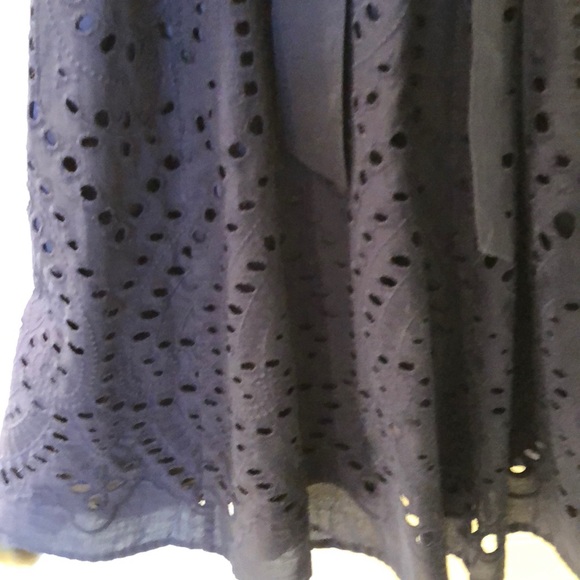 Navy eyelet sleeveless dress - Picture 2 of 4